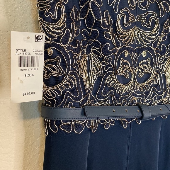 Tadashi Shoji Navy/Gold Sleeveless Gown - Size 6 - Picture 8 of 12